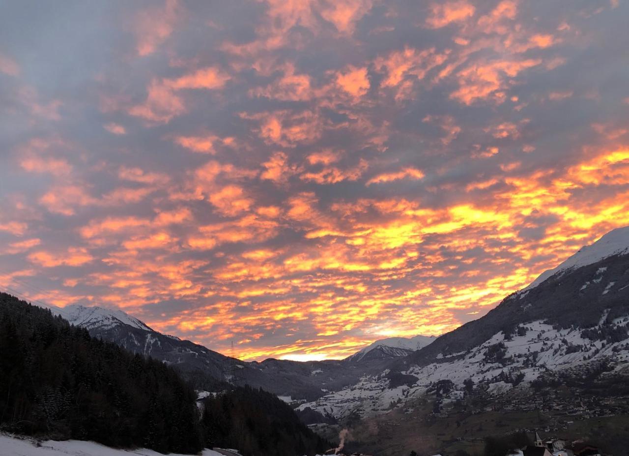 Apart Ferienraich Arzl im Pitztal Esterno foto